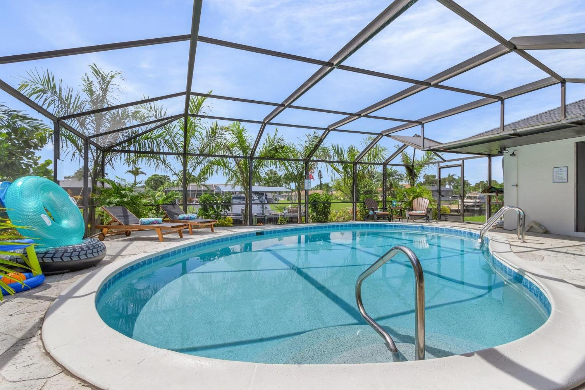 Gulf Access, Kayaks, Heated Pool - Cape By The Ocean - Roelens Villa Cape Coral Exterior photo